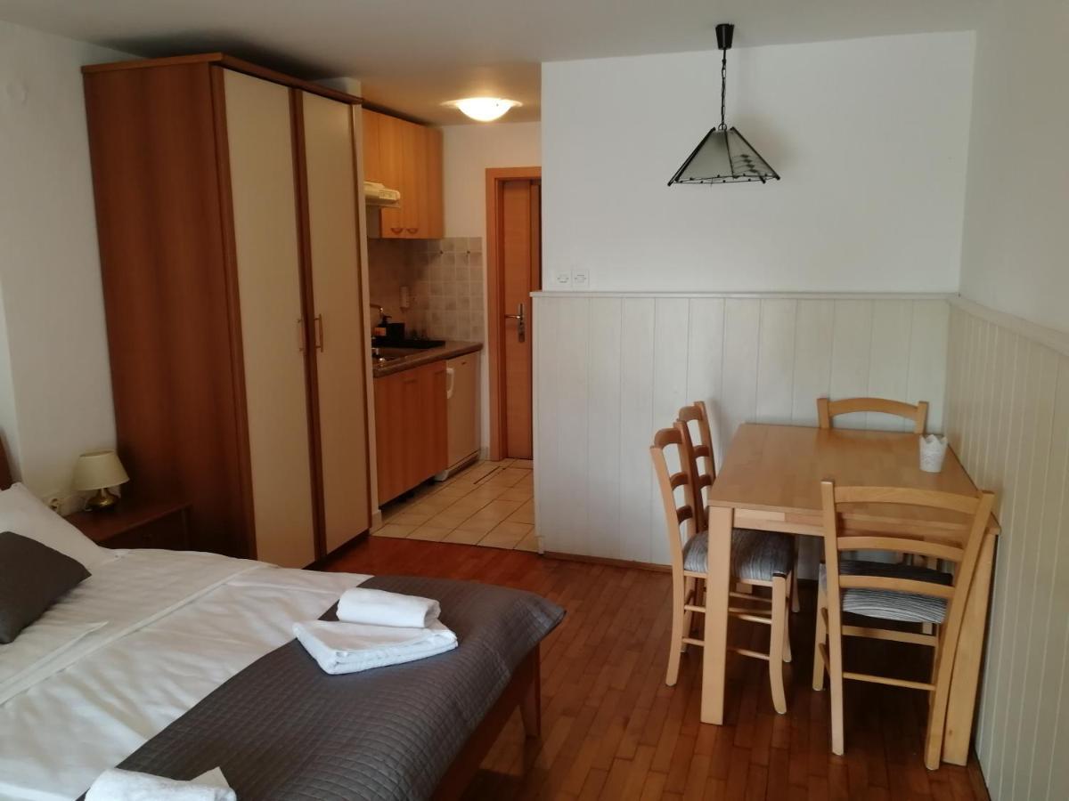 Apartmaji Z Fizine Portorož Exterior foto
